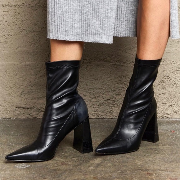 Shoes - Black Pointed High Block Heel Boots